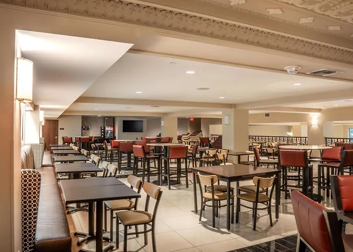 Drury Plaza Hotel Broadview Wichita